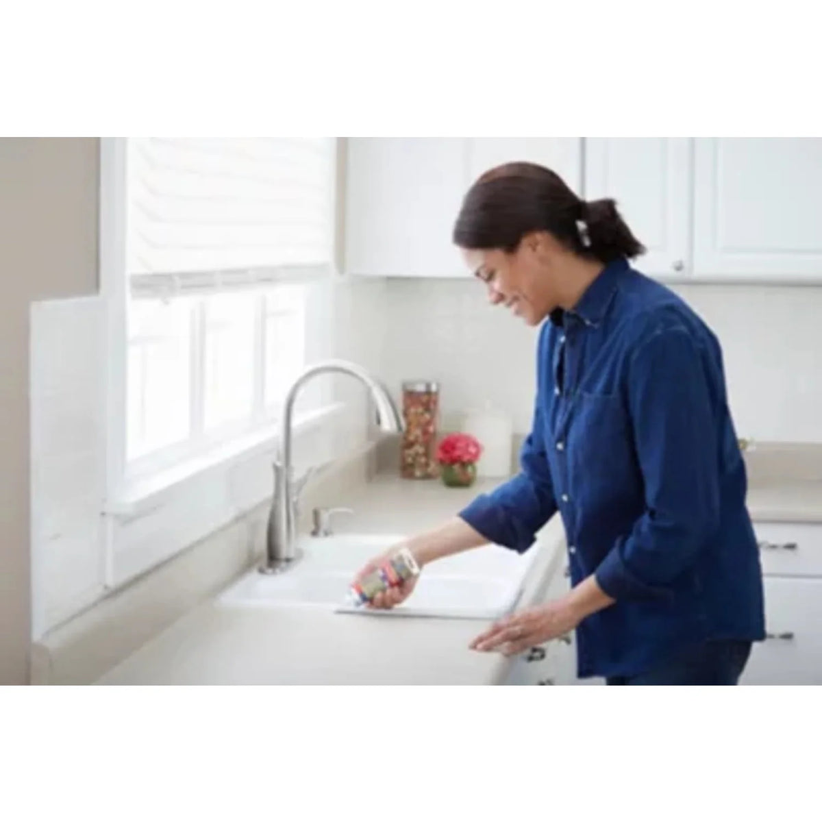 White Silicone Kitchen & Bath Sealant Y941294
