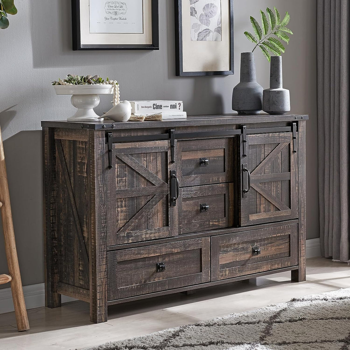 White 4 Drawer Dresser with Barn Door Q10450