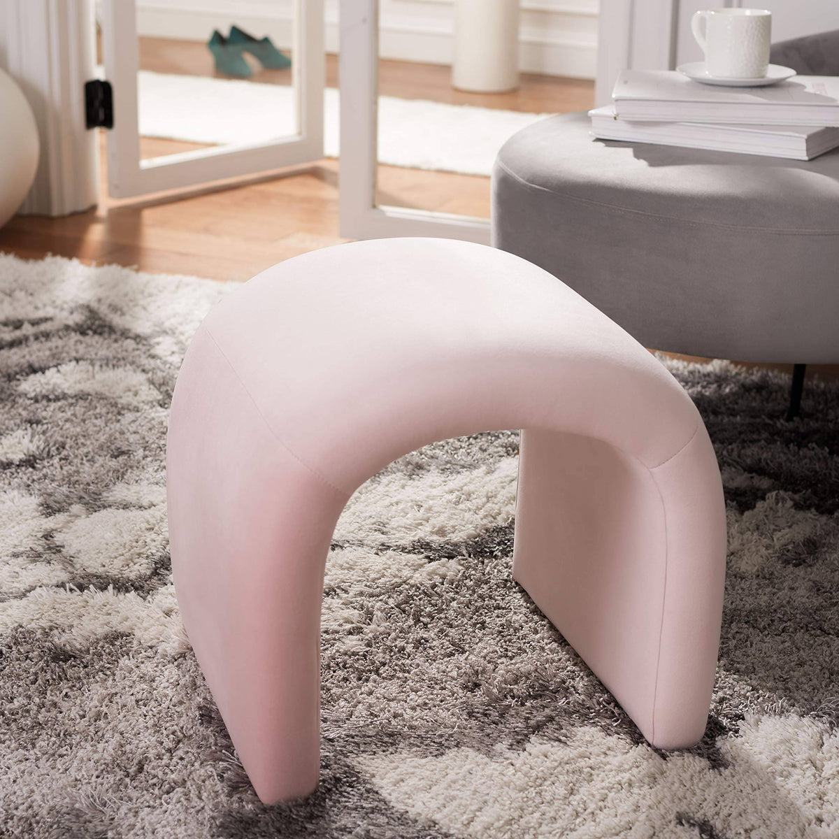 Light Pink Velvet Ottoman Z421