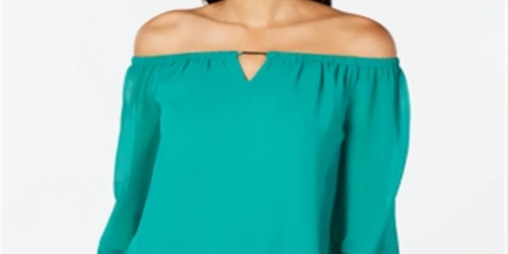 Off-The-Shoulder Keyhole Blouse P732